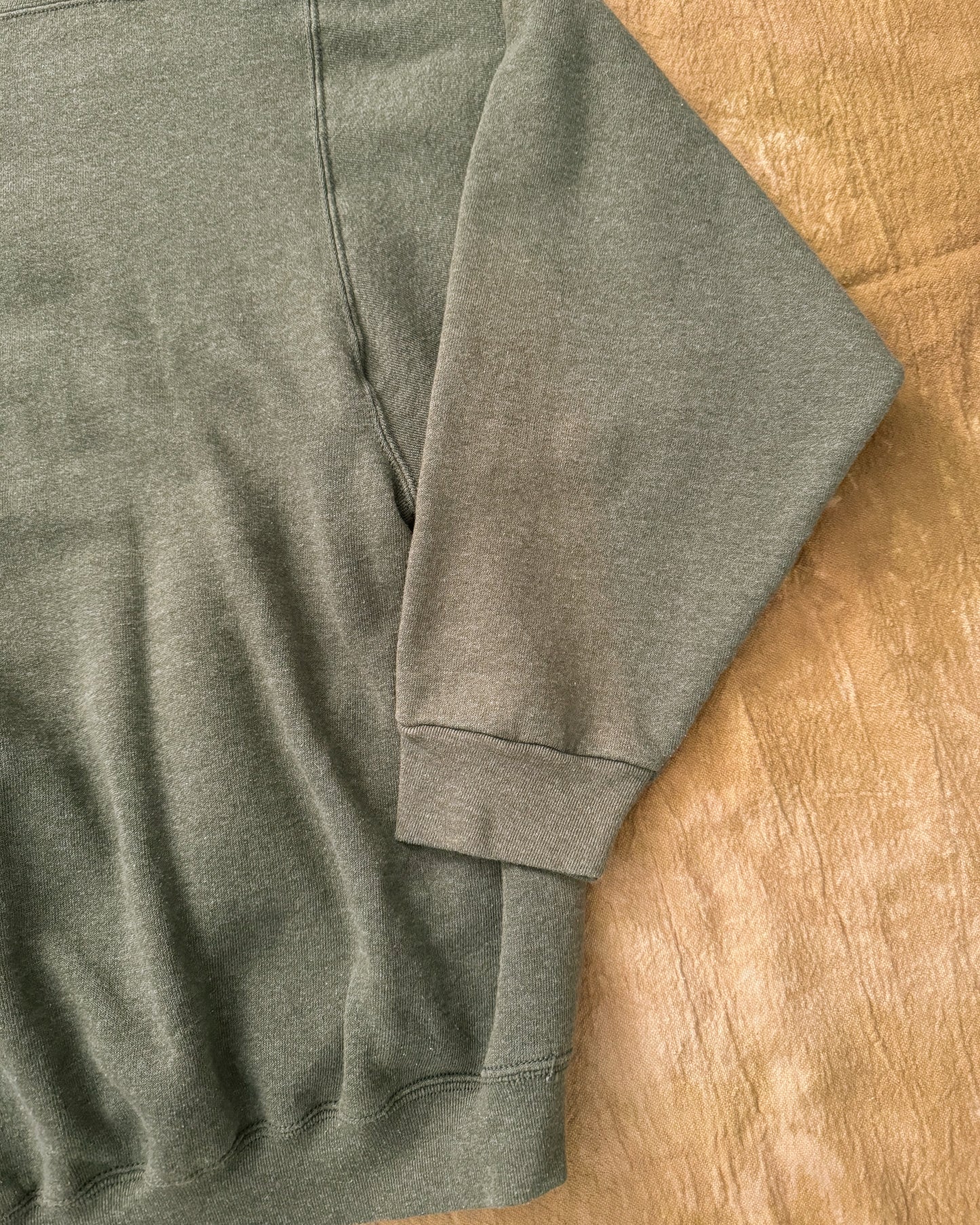 Vintage 90s Men's Green Wilson Sweatshirt | Large/X-Large