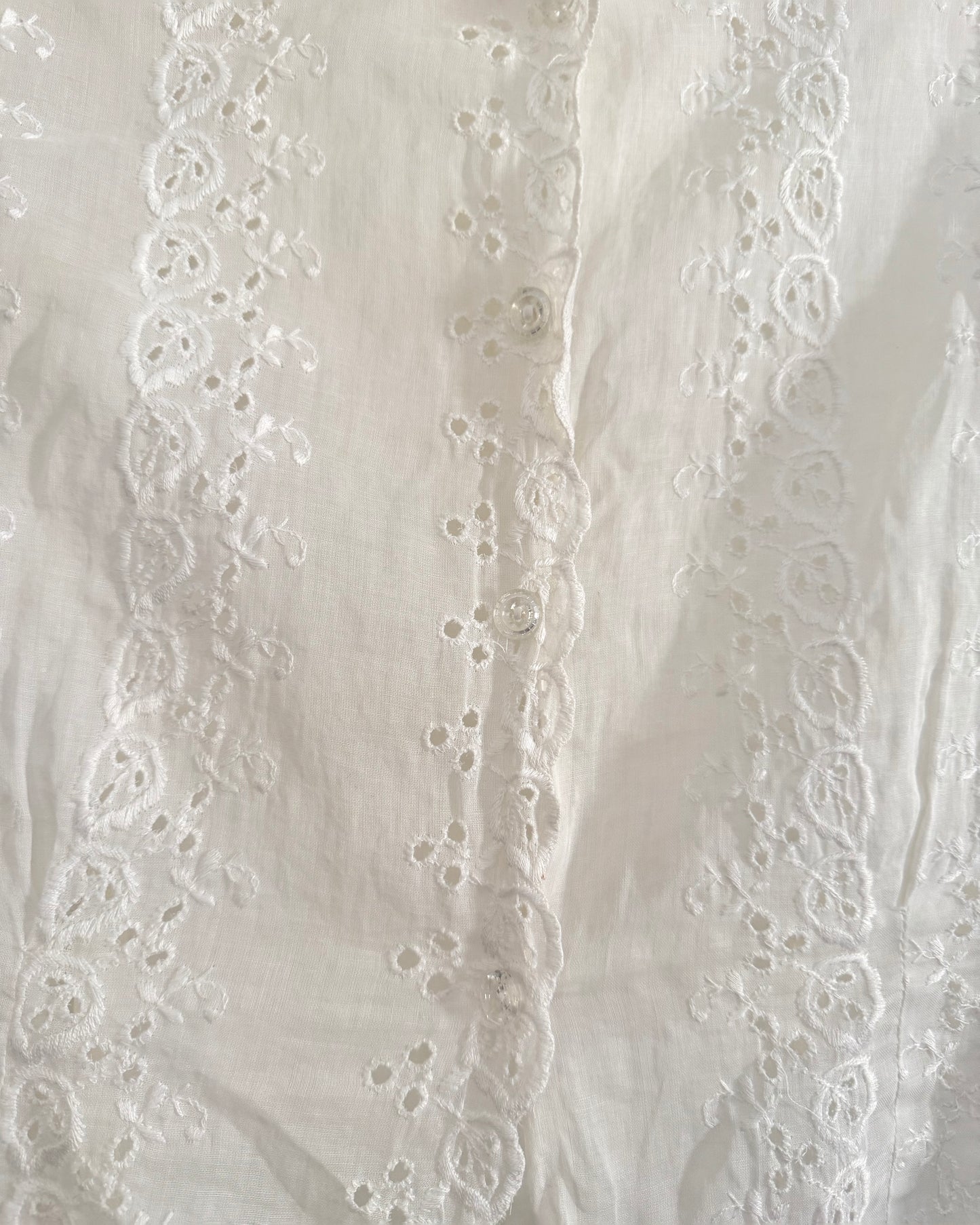 Vintage 50s White Eyelet Blouse | Size Medium