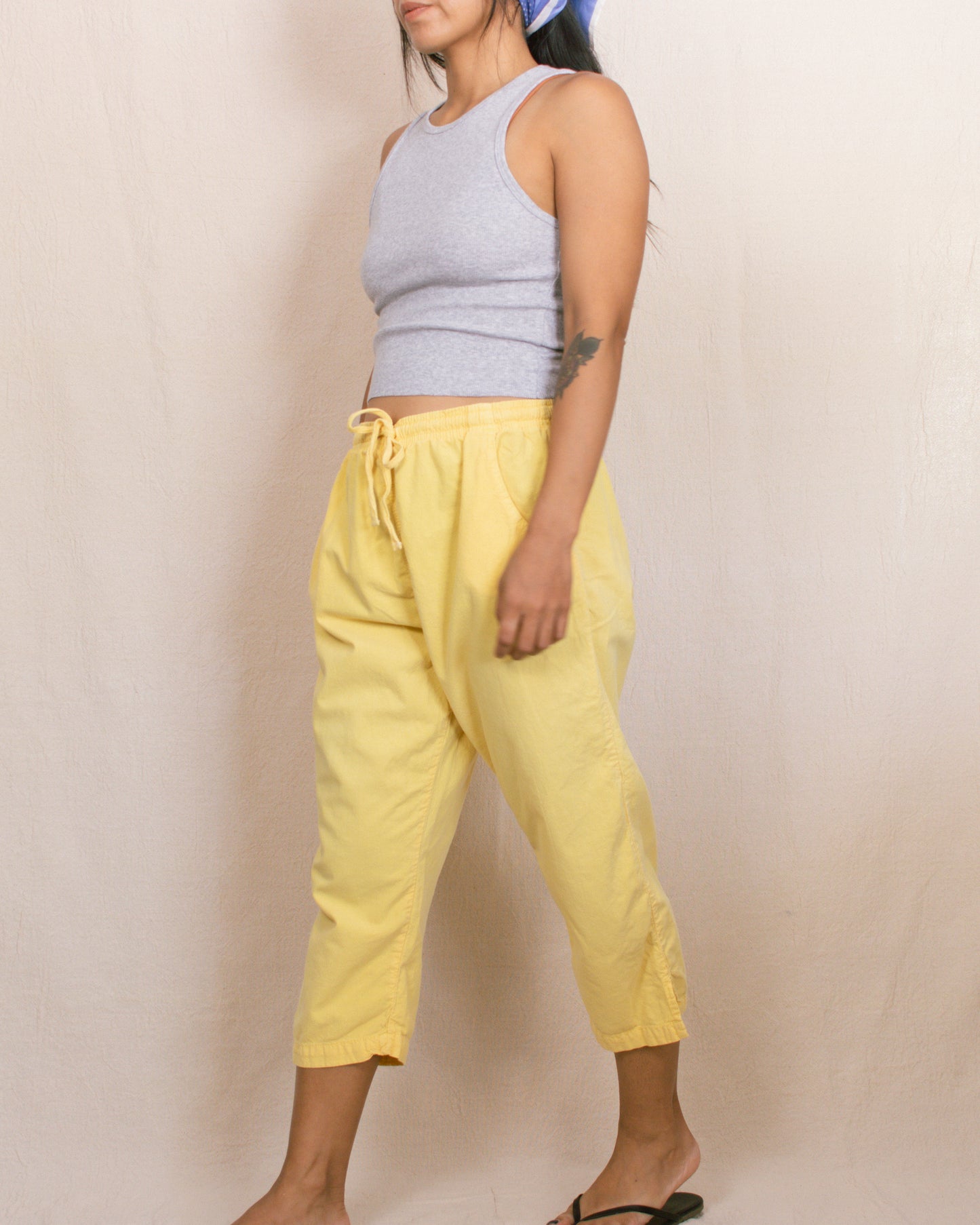 Vintage 90s Yellow Capris | Size Medium