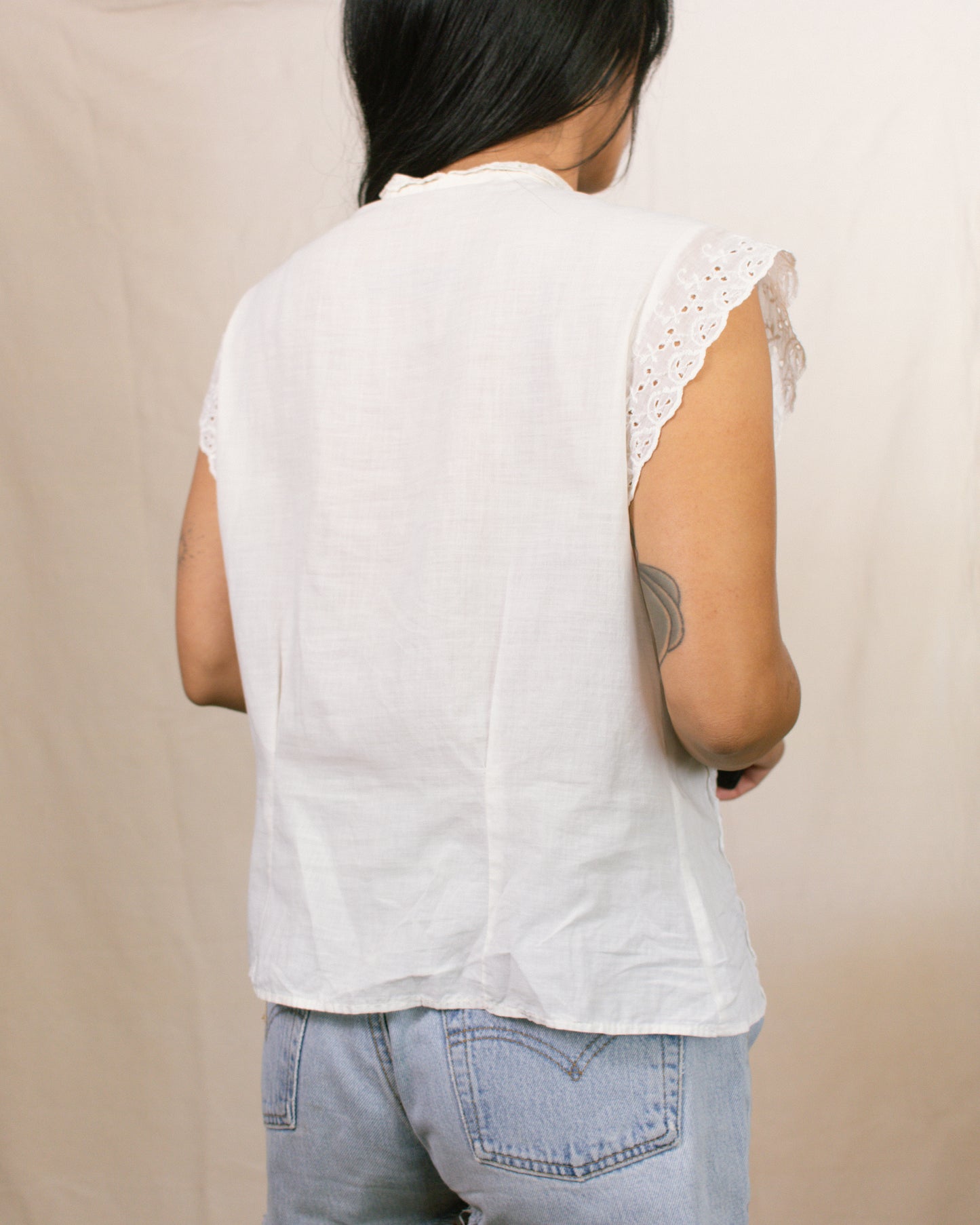 Vintage 50s White Eyelet Blouse | Size Medium
