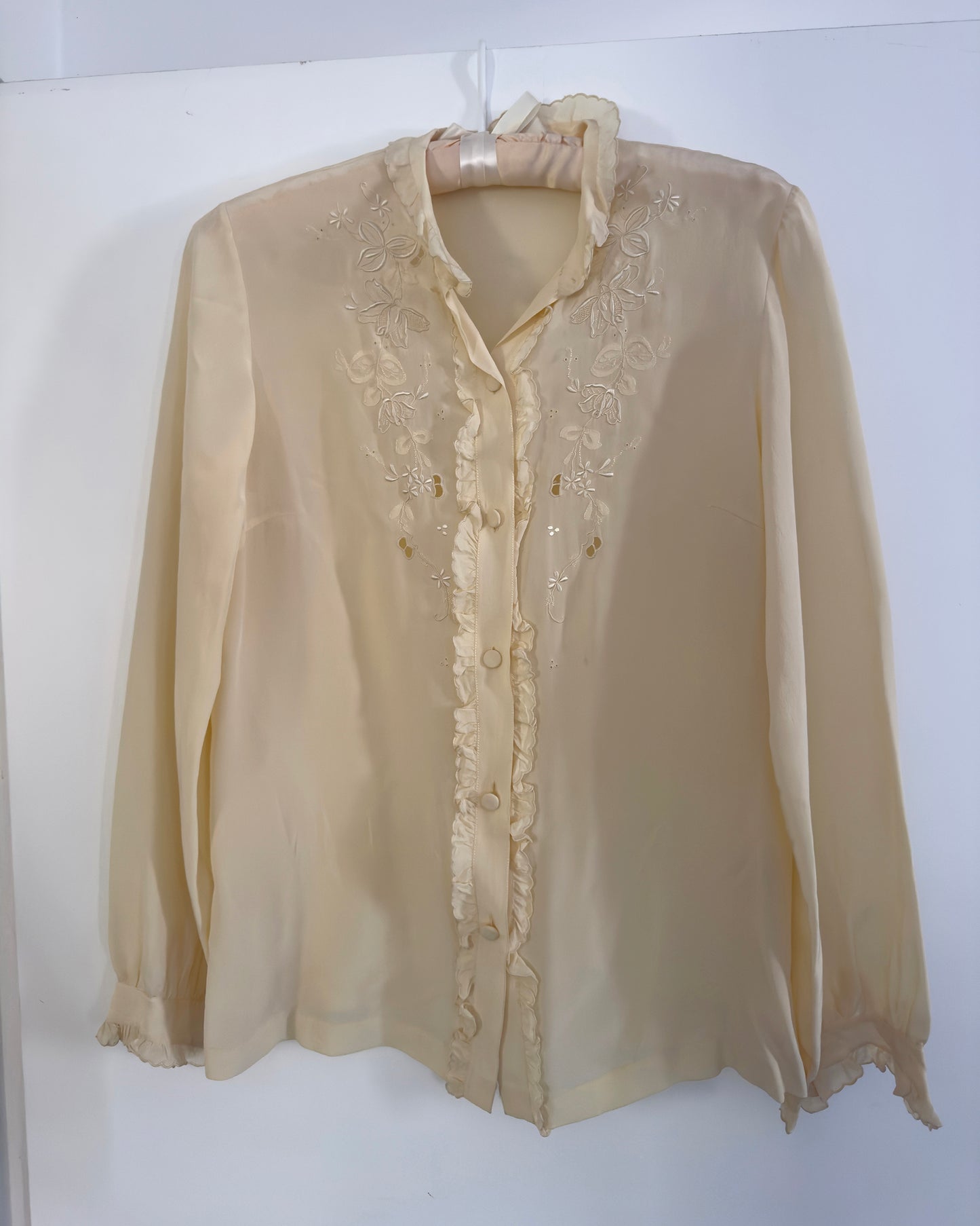 Vintage 50s Cream Silk Blouse | Size Small