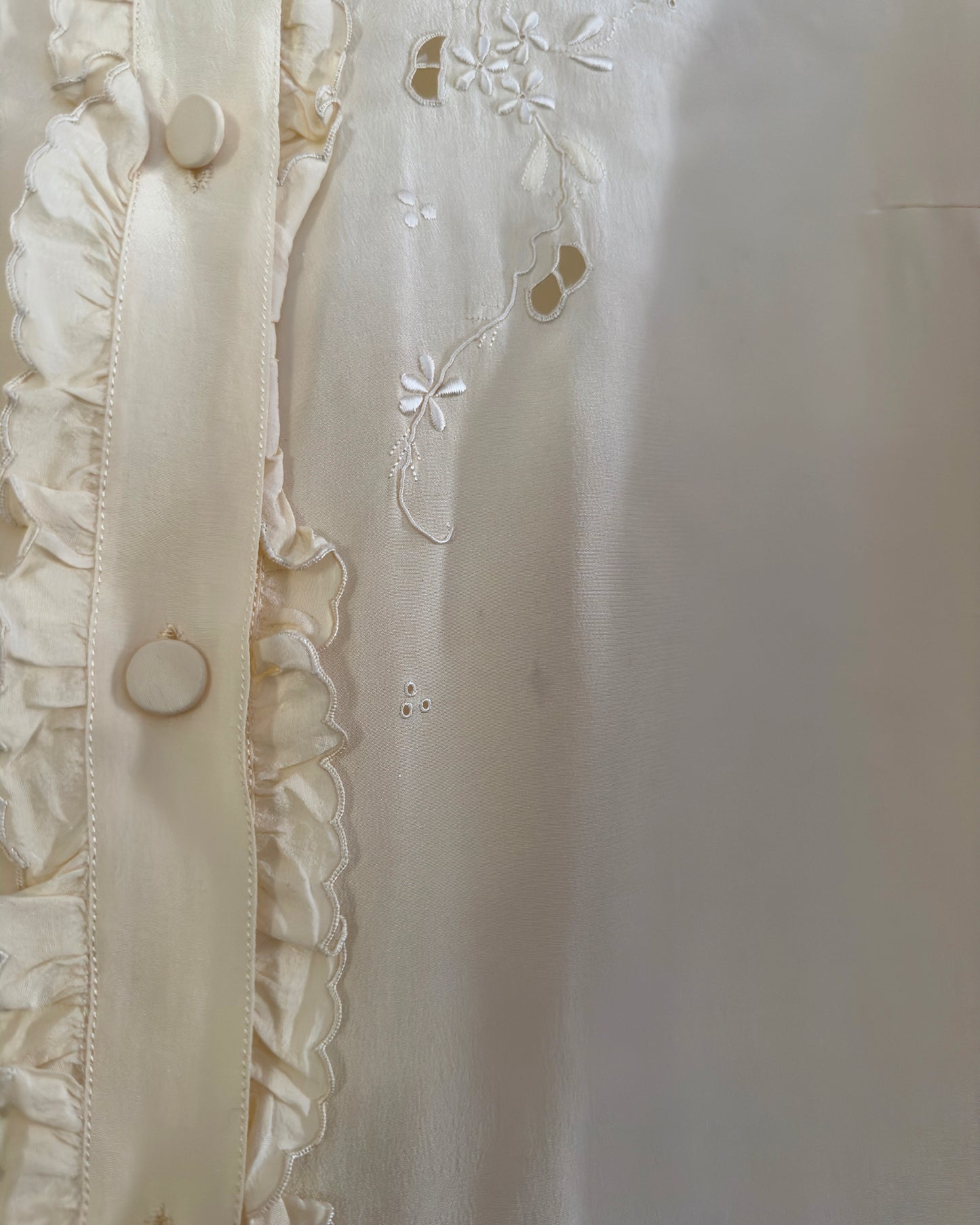 Vintage 50s Cream Silk Blouse | Size Small