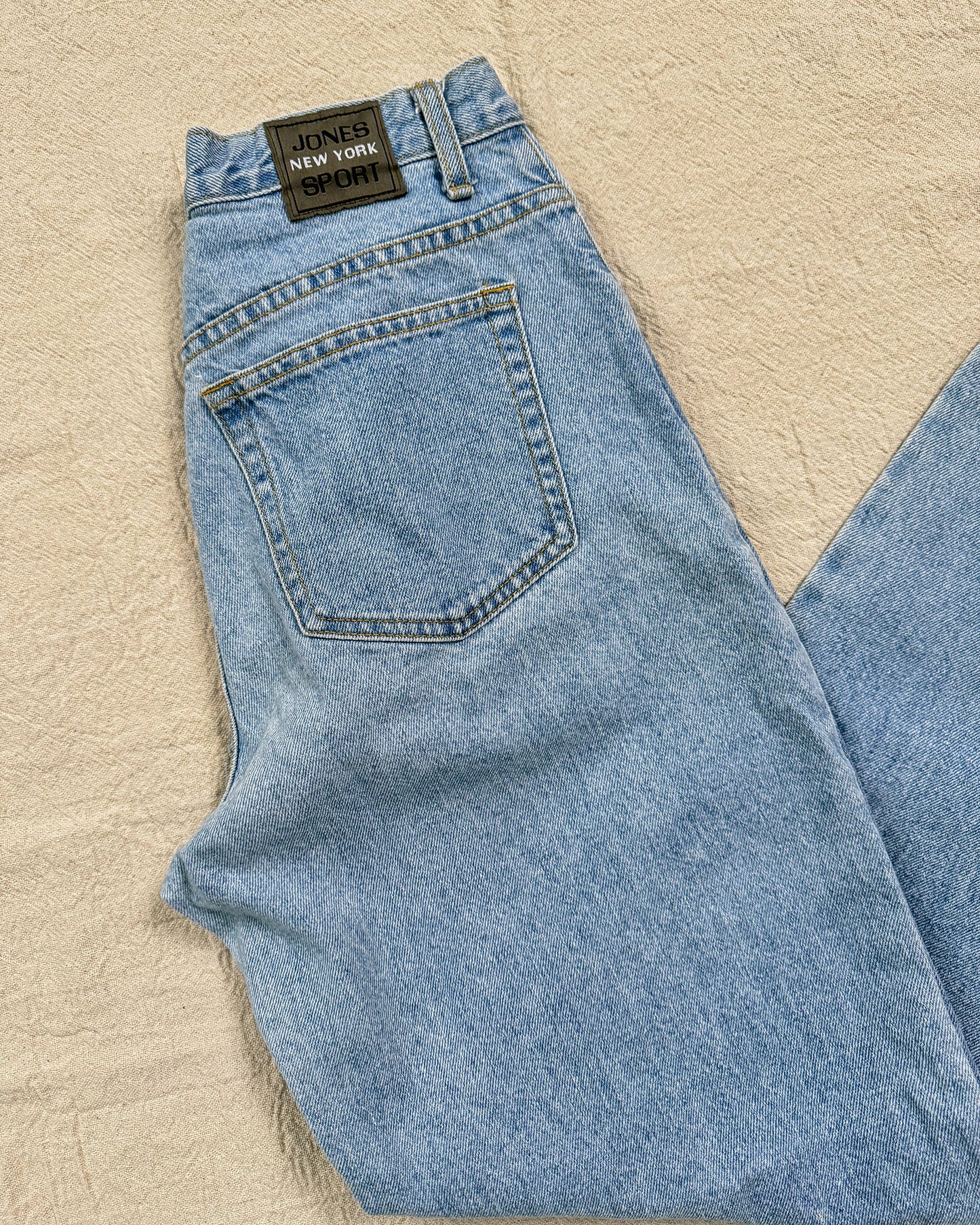 80s Light Wash Jeans | 27"