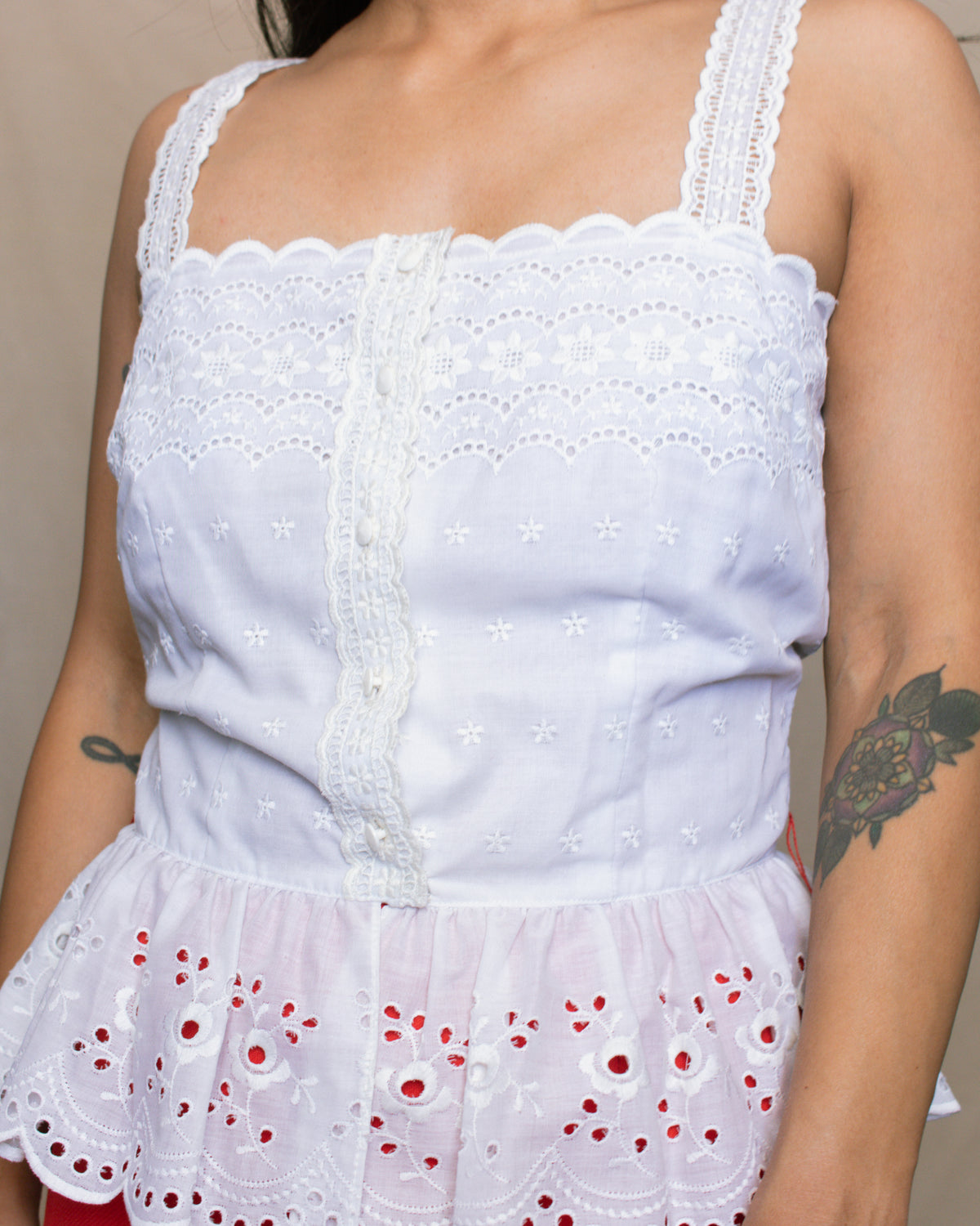 Vintage 70s Eyelet Sleeveless Blouse | Size Small