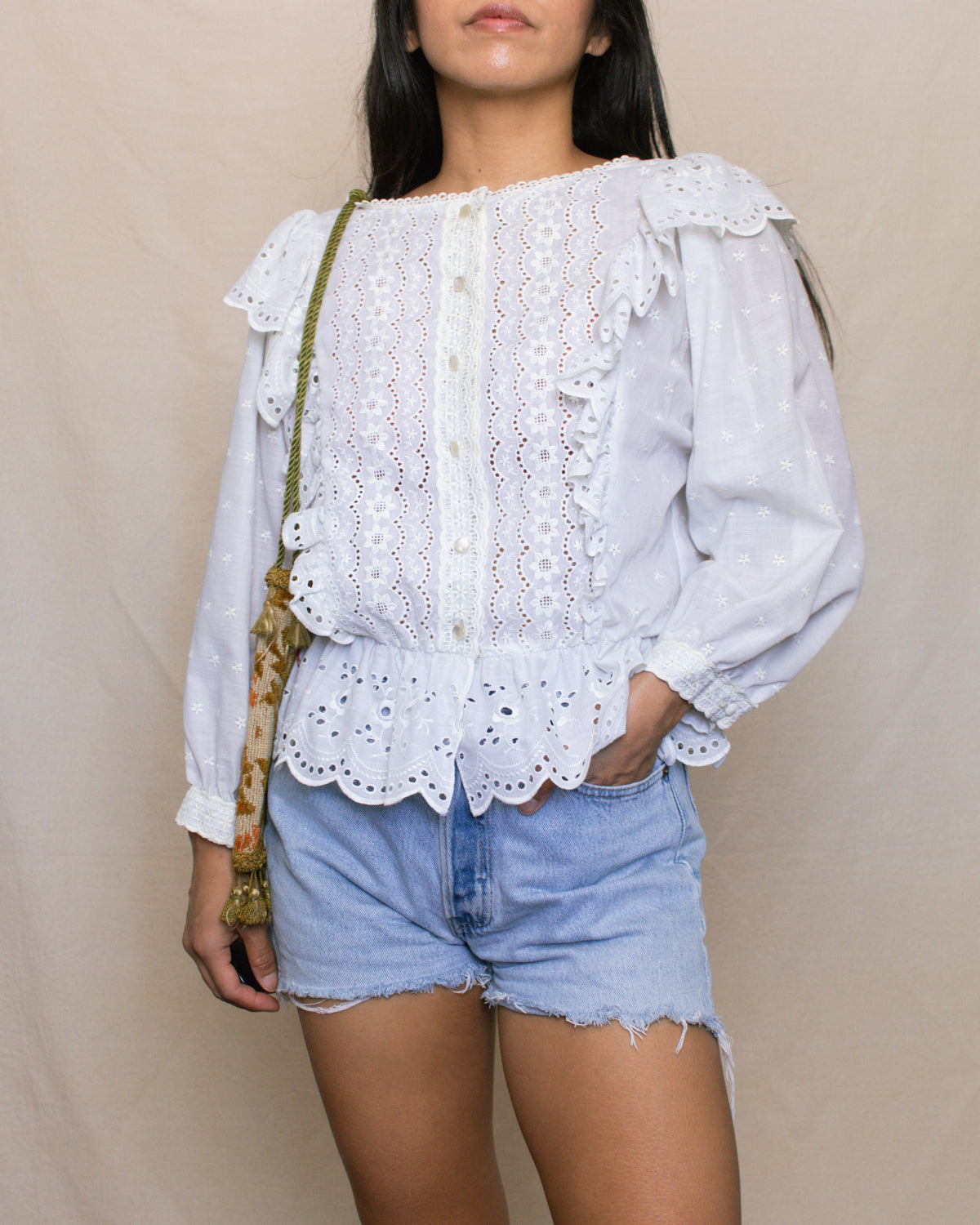 Vintage 70s Eyelet Ruffle Blouse | Size M-L