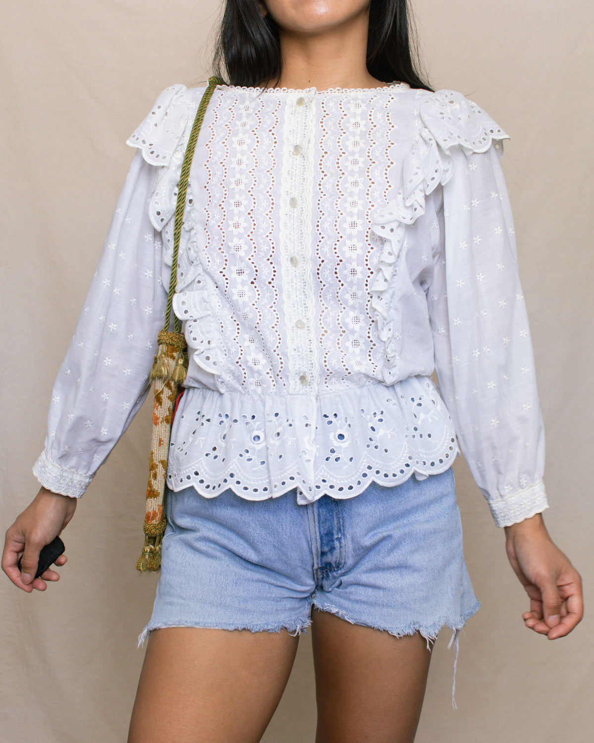 Vintage 70s Eyelet Ruffle Blouse | Size M-L