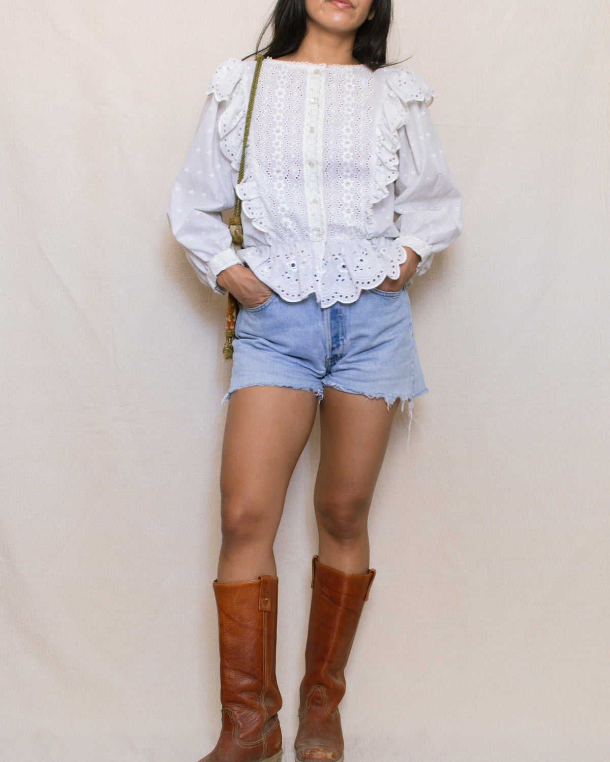 Vintage 70s Eyelet Ruffle Blouse | Size M-L
