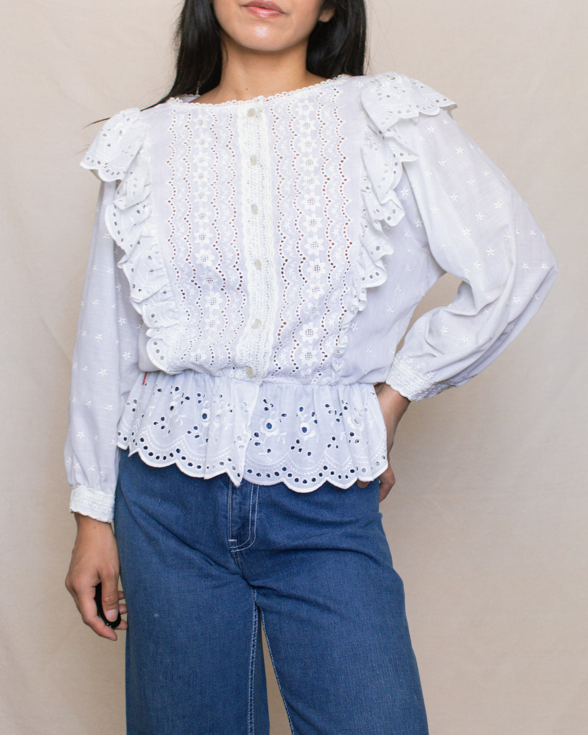 Vintage 70s Eyelet Ruffle Blouse | Size M-L
