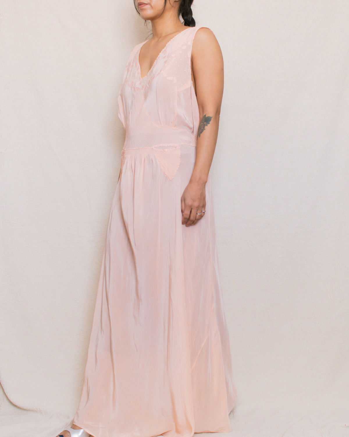 Vintage 30s/40s Peach Silk Bias Cut Dress | Size Large