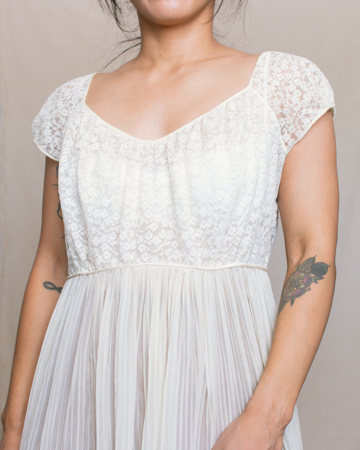 Vintage 50s Lace Cream Nightgown | Size S-M