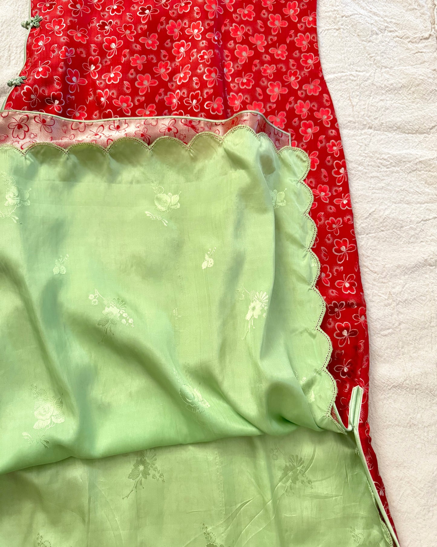 Vintage 60s/70s Red Qipao/Cheongsam Floral Dress | Size XS