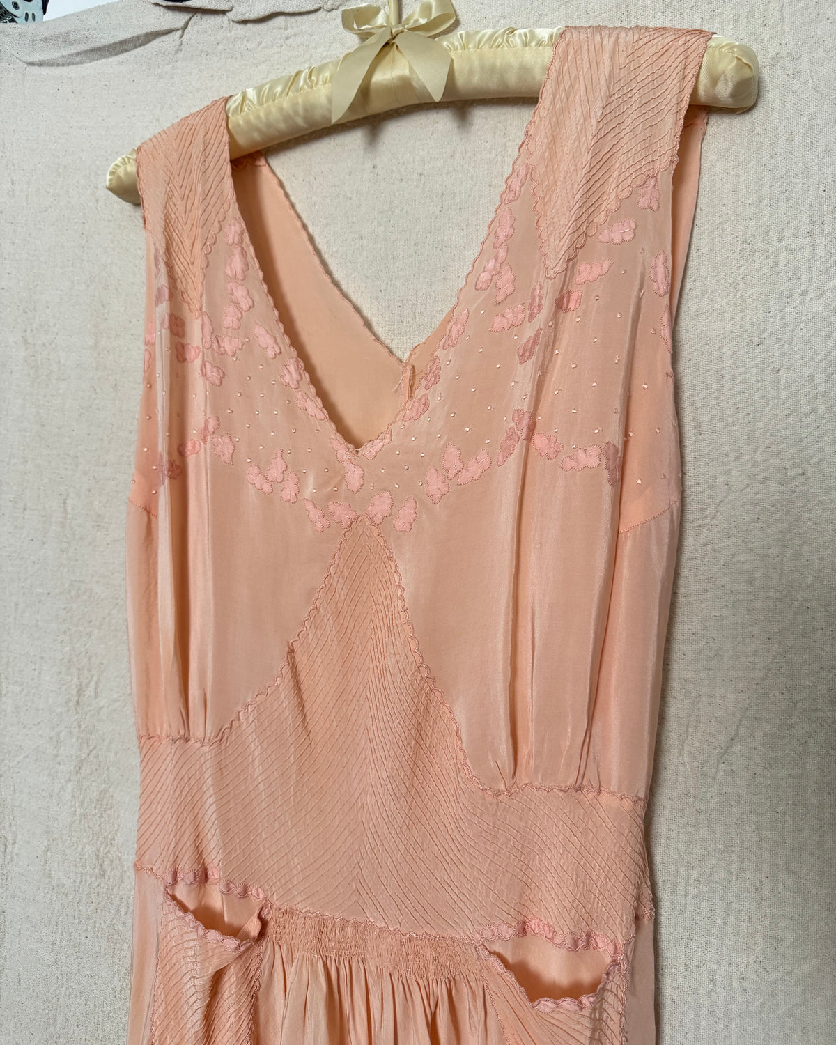 Vintage 30s/40s Peach Silk Bias Cut Dress | Size Large