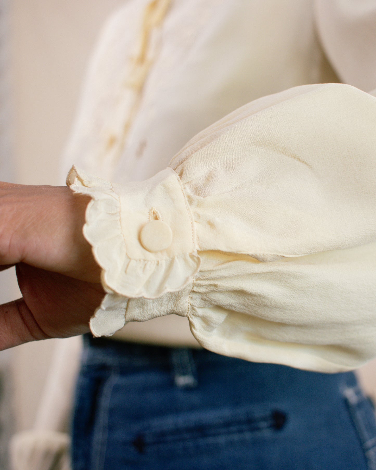 Vintage 50s Cream Silk Blouse | Size Small